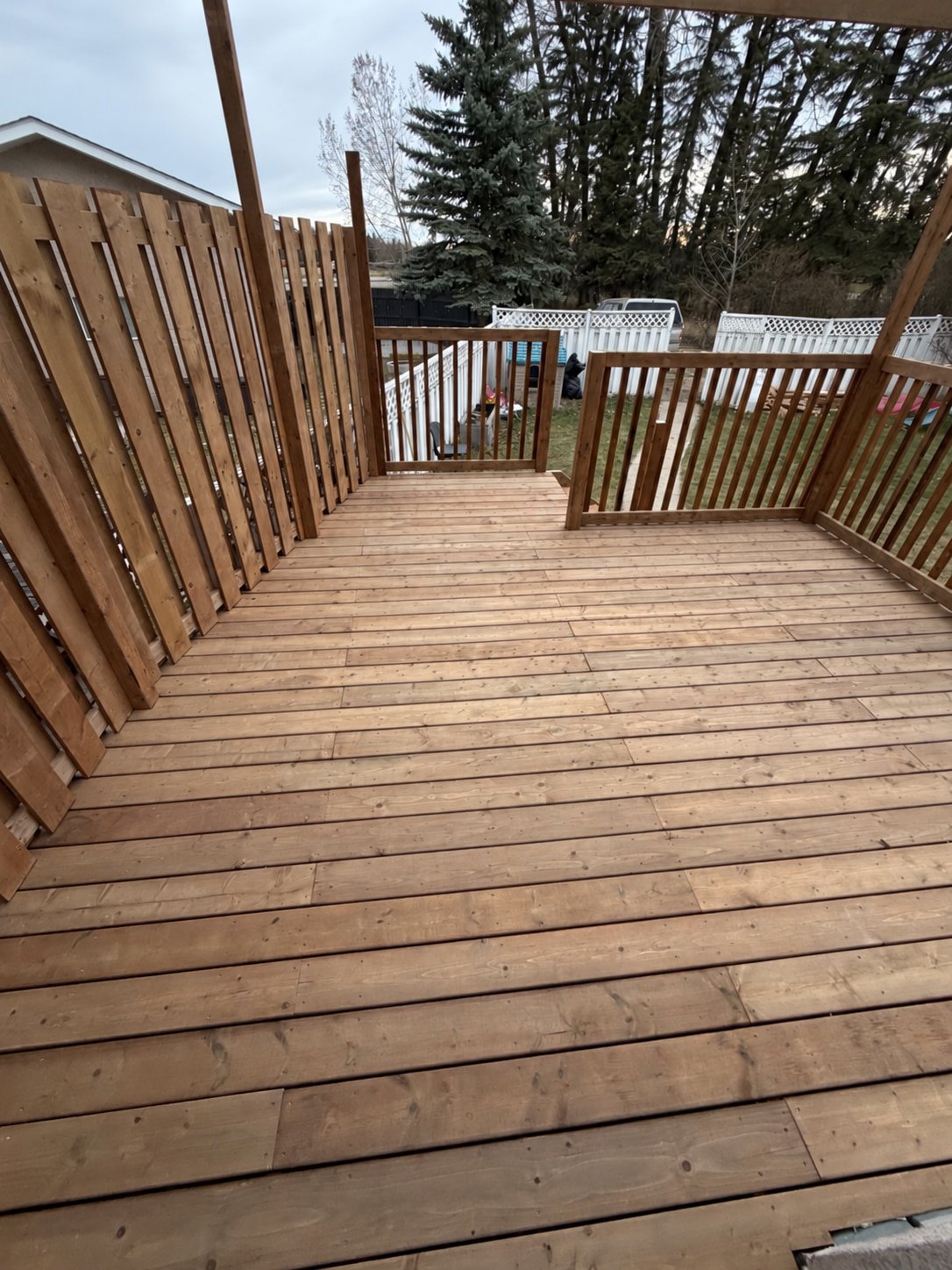 Wooden Deck & Privacy Screen — project view 9