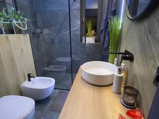 Small bathroom renovation