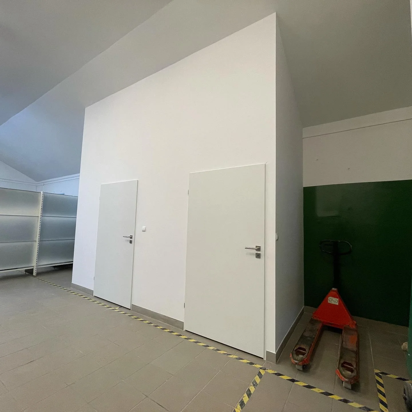 Warehouse alterations — photo 1