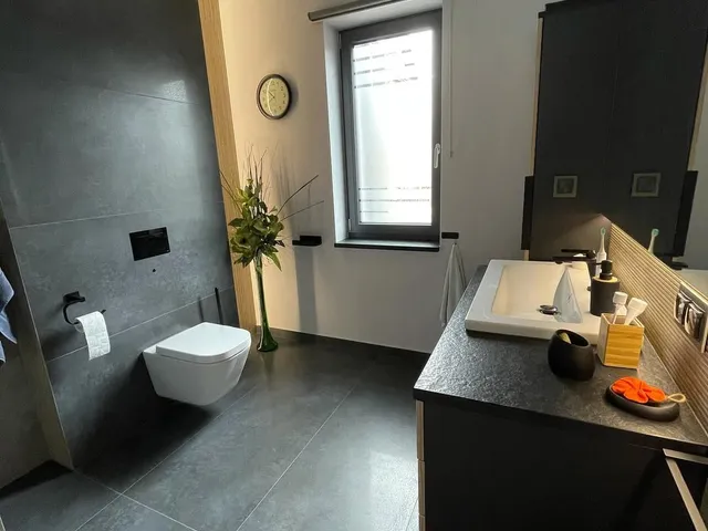 Bathroom finishes