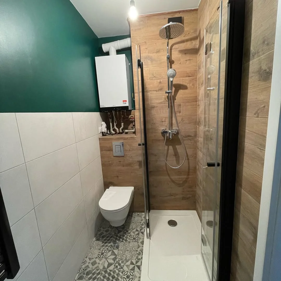 Compact shower room — photo 1